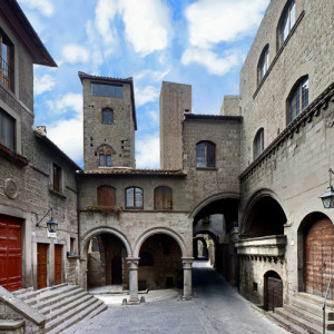 Viterbo quartiere medievale di san Pellegrino.